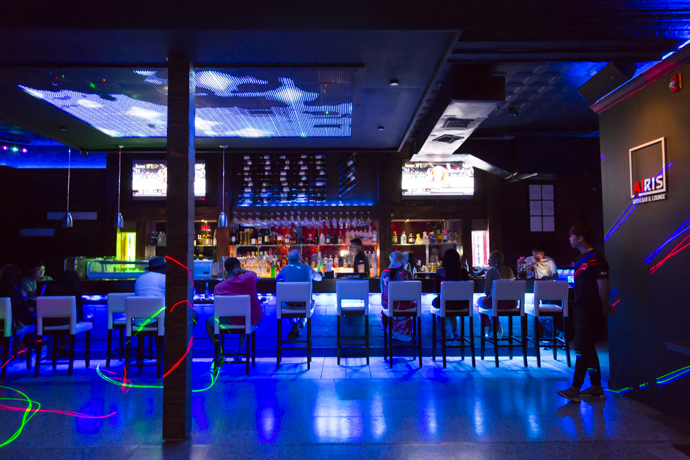 Airis Bar & Lounge